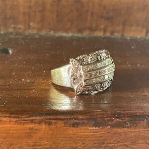 Diamond cluster ring